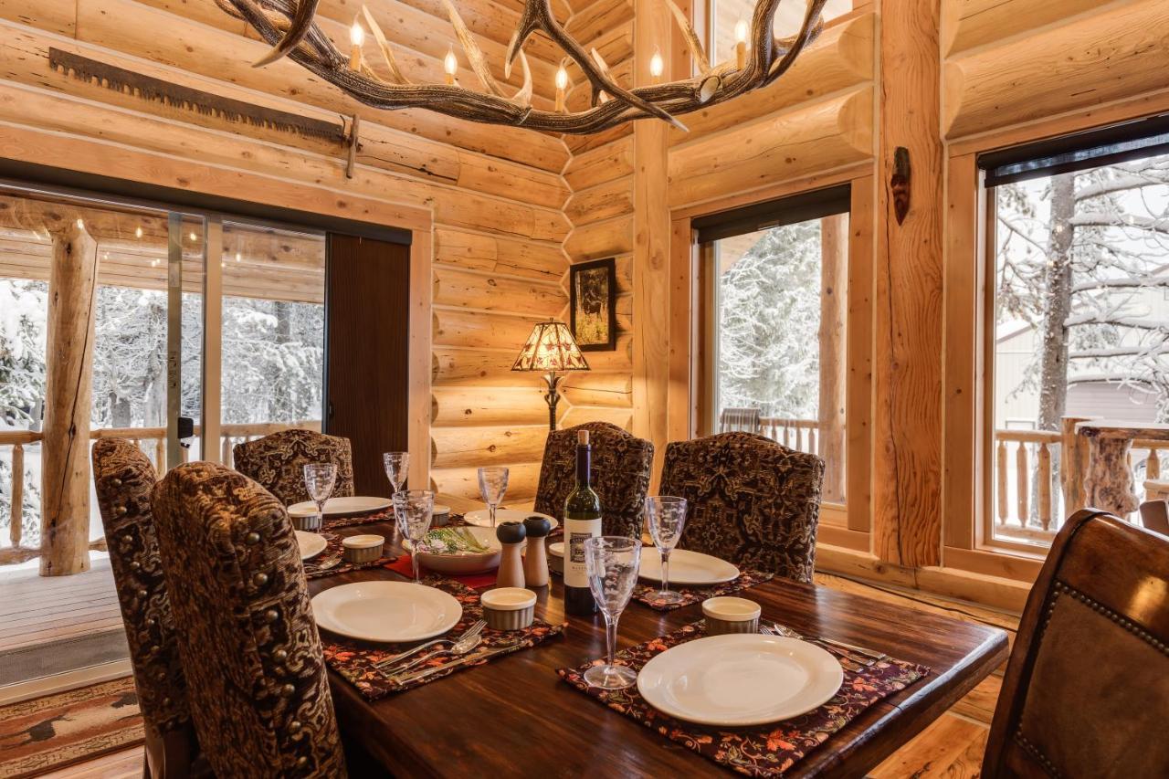 Lumberjack Lodge By Kabino Hot Tub Fire Pit Satellite Wifi Grill Large Porch Island Park Kültér fotó
