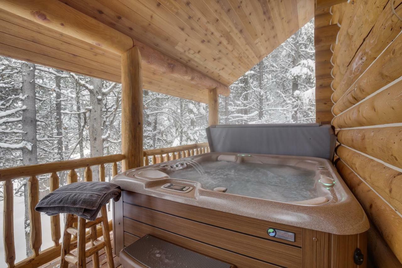 Lumberjack Lodge By Kabino Hot Tub Fire Pit Satellite Wifi Grill Large Porch Island Park Kültér fotó