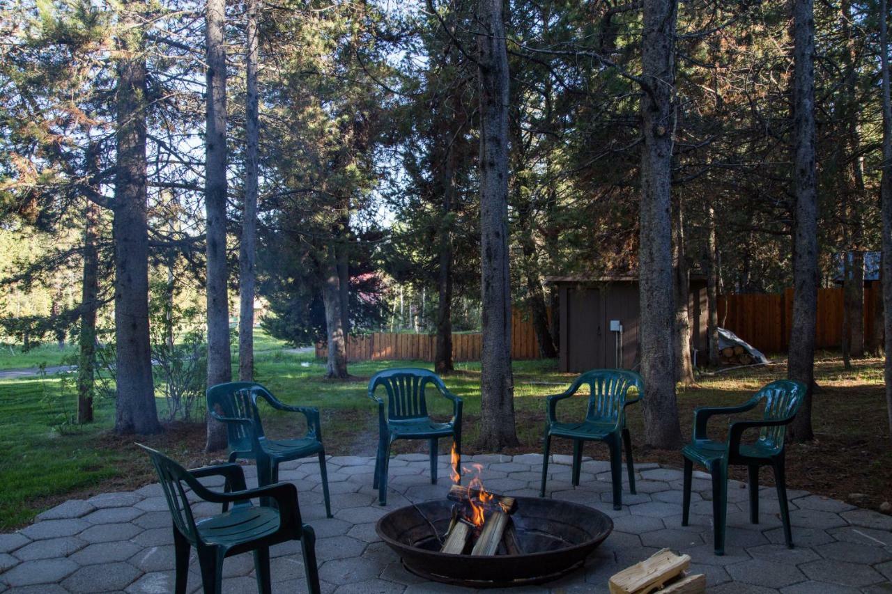 Lumberjack Lodge By Kabino Hot Tub Fire Pit Satellite Wifi Grill Large Porch Island Park Kültér fotó